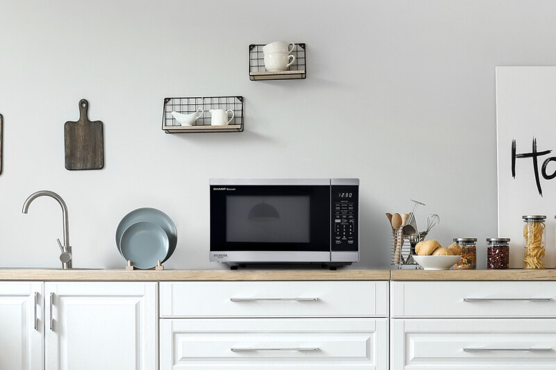 1.4 Cu. Ft. 1100w Smart Stainless Steel Microwave Oven With Inverter Technology view 15