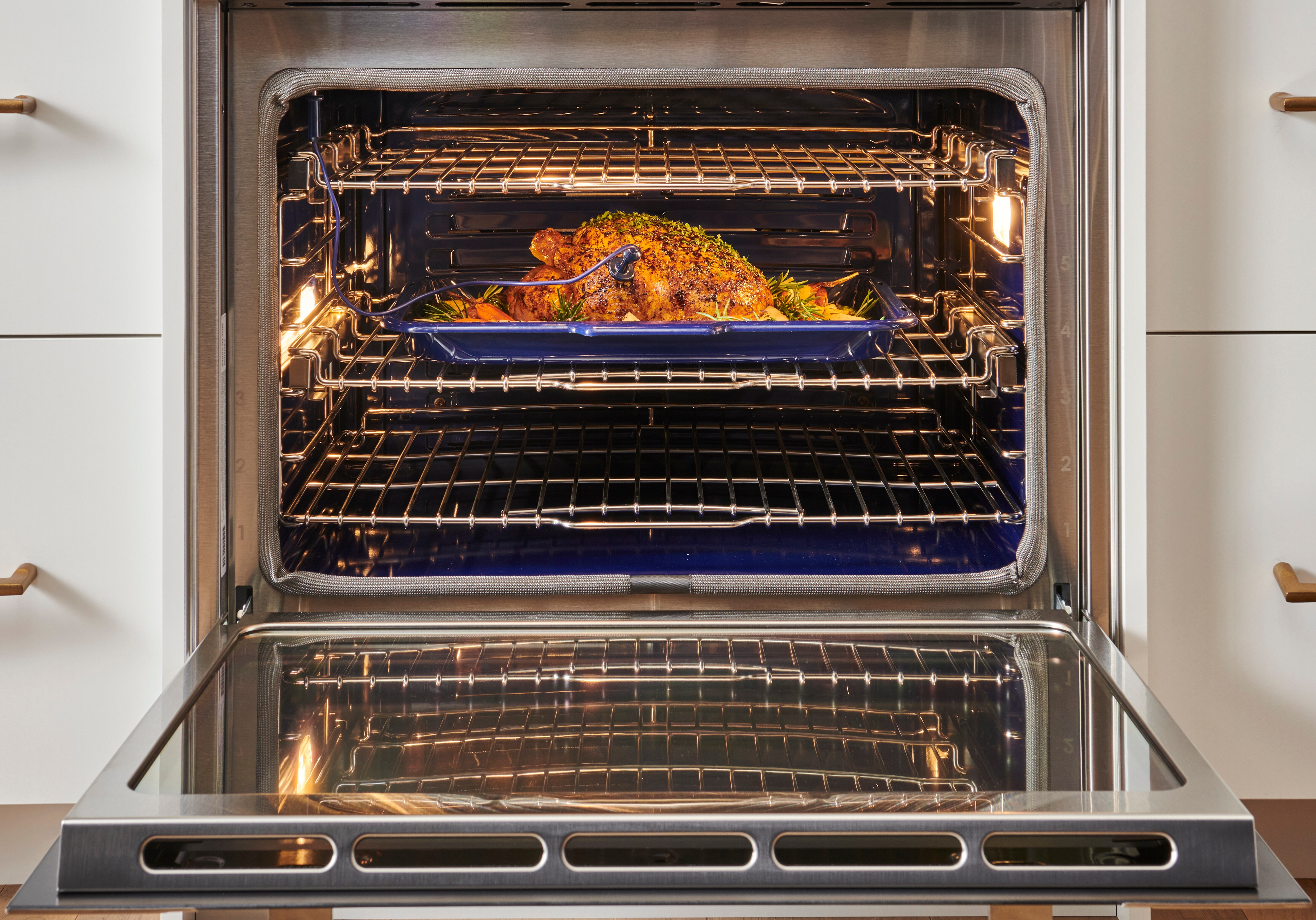 30" M Series Professional Built-In Single Oven SO3050PMSP