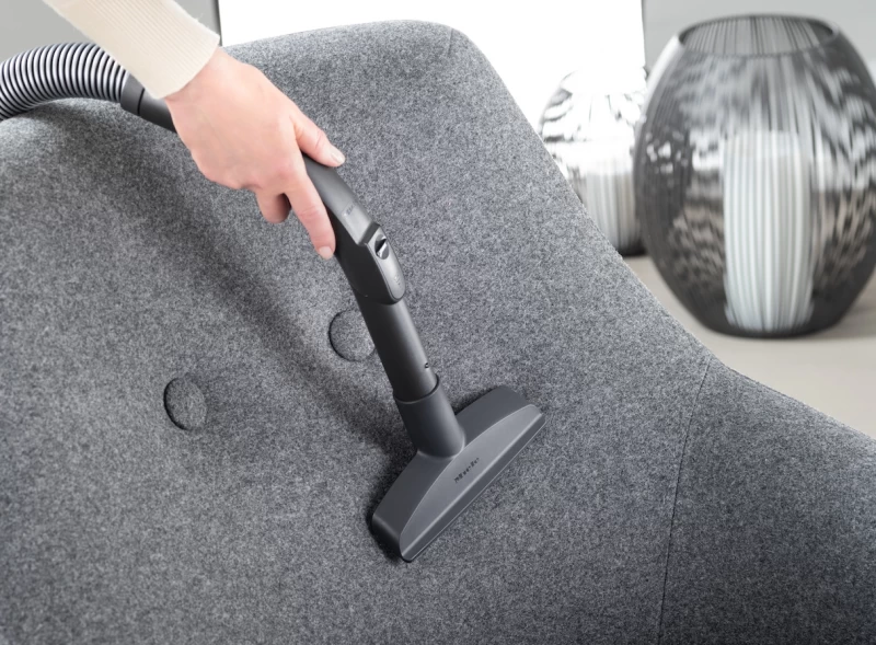 Wide upholstery nozzle For easy, quick and thorough cleaning of upholstered furniture. SPD20