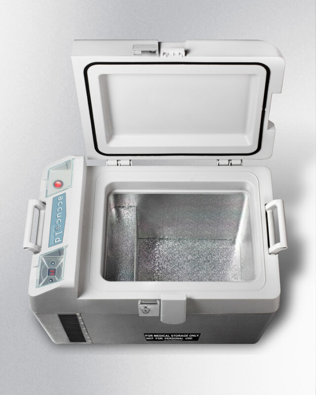 Portable Refrigerator/Freezer SPRF26M