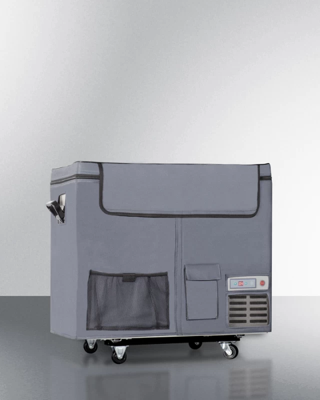 Portable Refrigerator/Freezer with Lock SPRF86M2