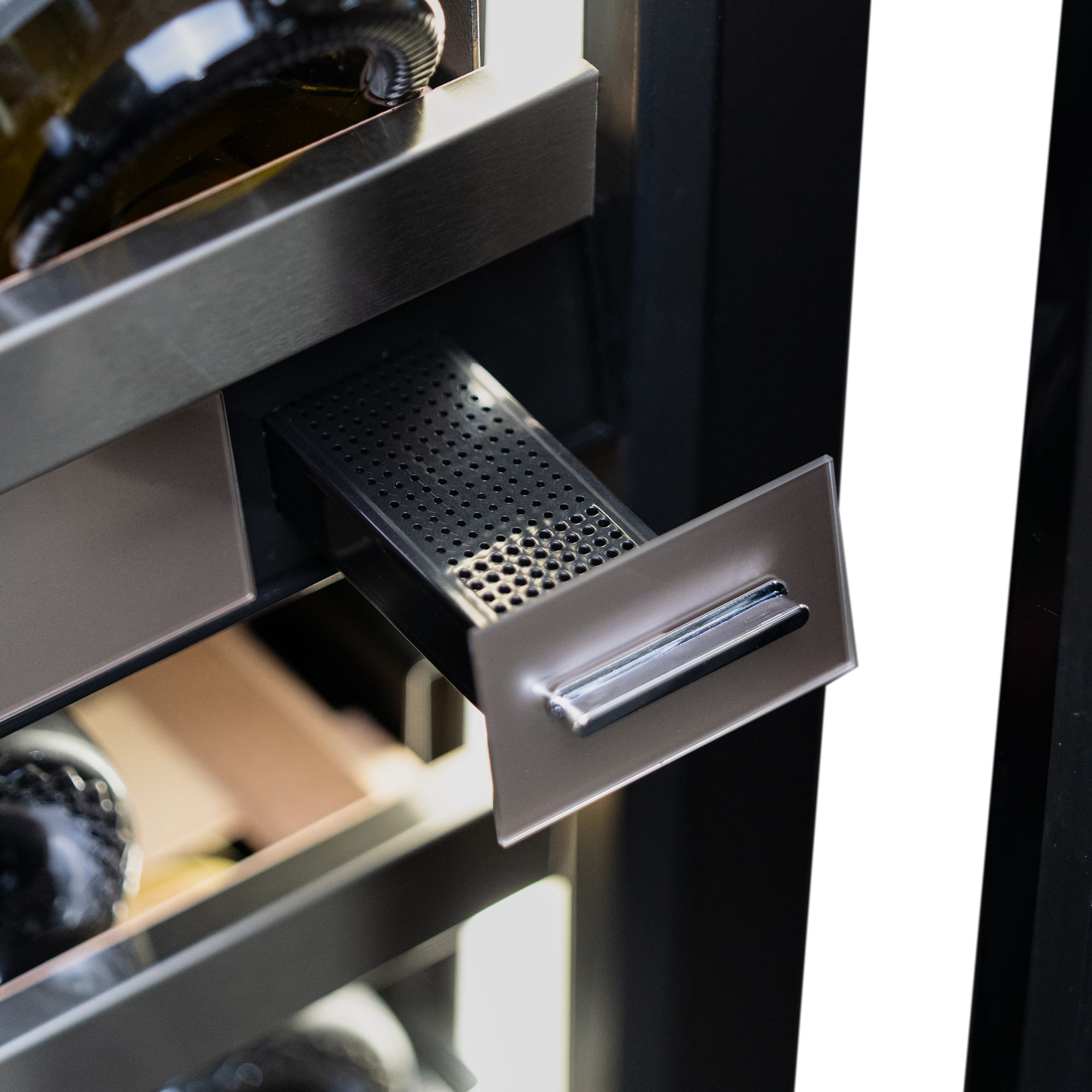 Pro Gen 3 24″ Built-in Wine Cellar view 14