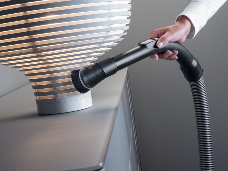 Dusting brush with flexible swivel joint For gentle cleaning of high-quality floors SSP10