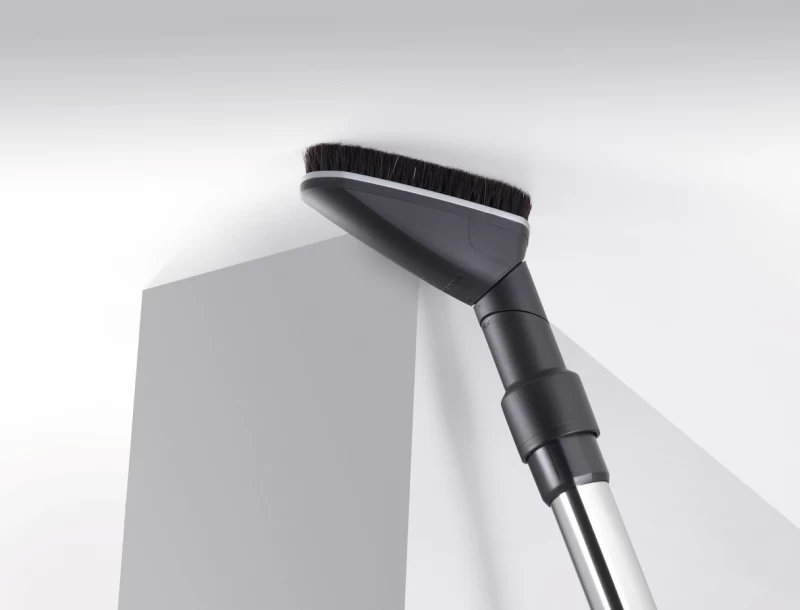 Flexibly adjustable universal brush with natural bristles for gentle, fast cleaning of high-quality floors. SUB20