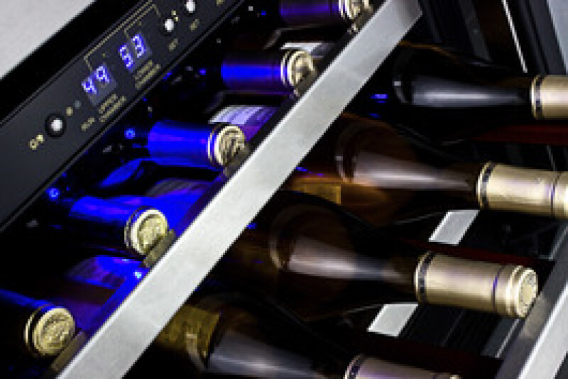 24" Wide Built-In Wine Cellar SWC530BLBISTCSS