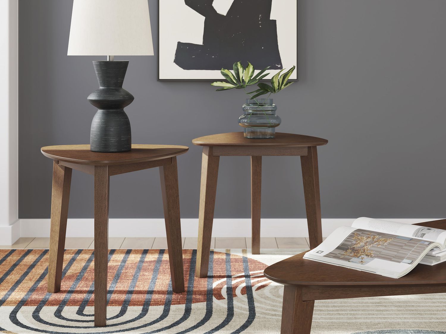Lyncott Table Set of 3 In Brown T13513