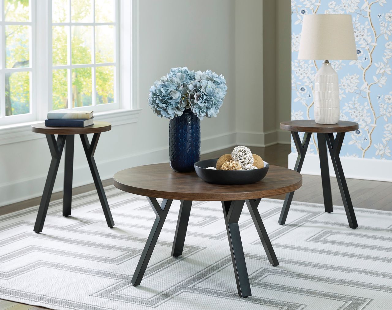 Elbrynn Table Set of 3 In Brown and Black T15313