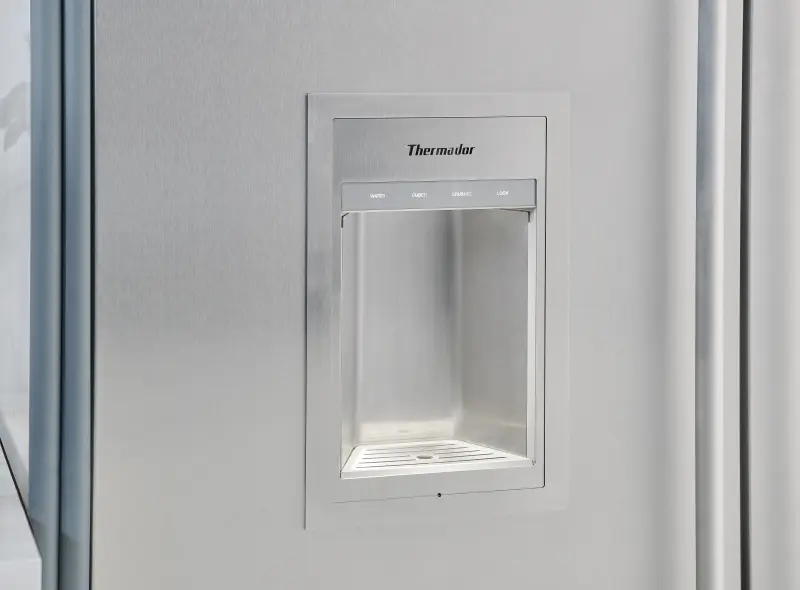 Built-in Freezer Column 18" External Ice & Water Dispenser Left Hinge T18ID905LP