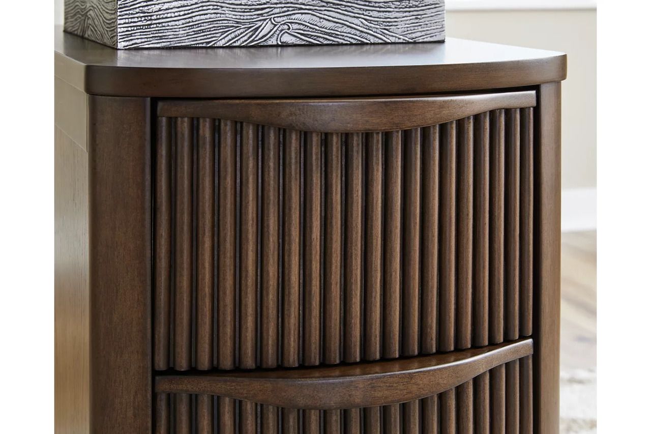 Camdill Chairside End Table In Dark Brown T208217