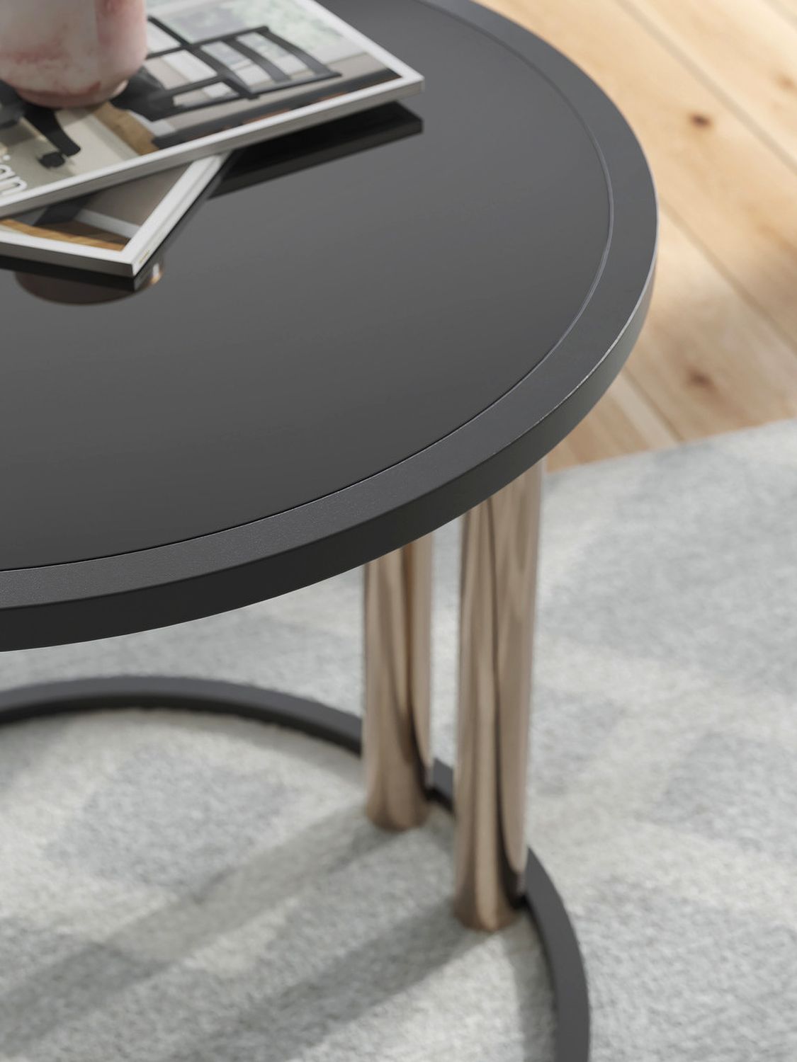 Hannerly Table Set of 3 In Black and Gold T21913