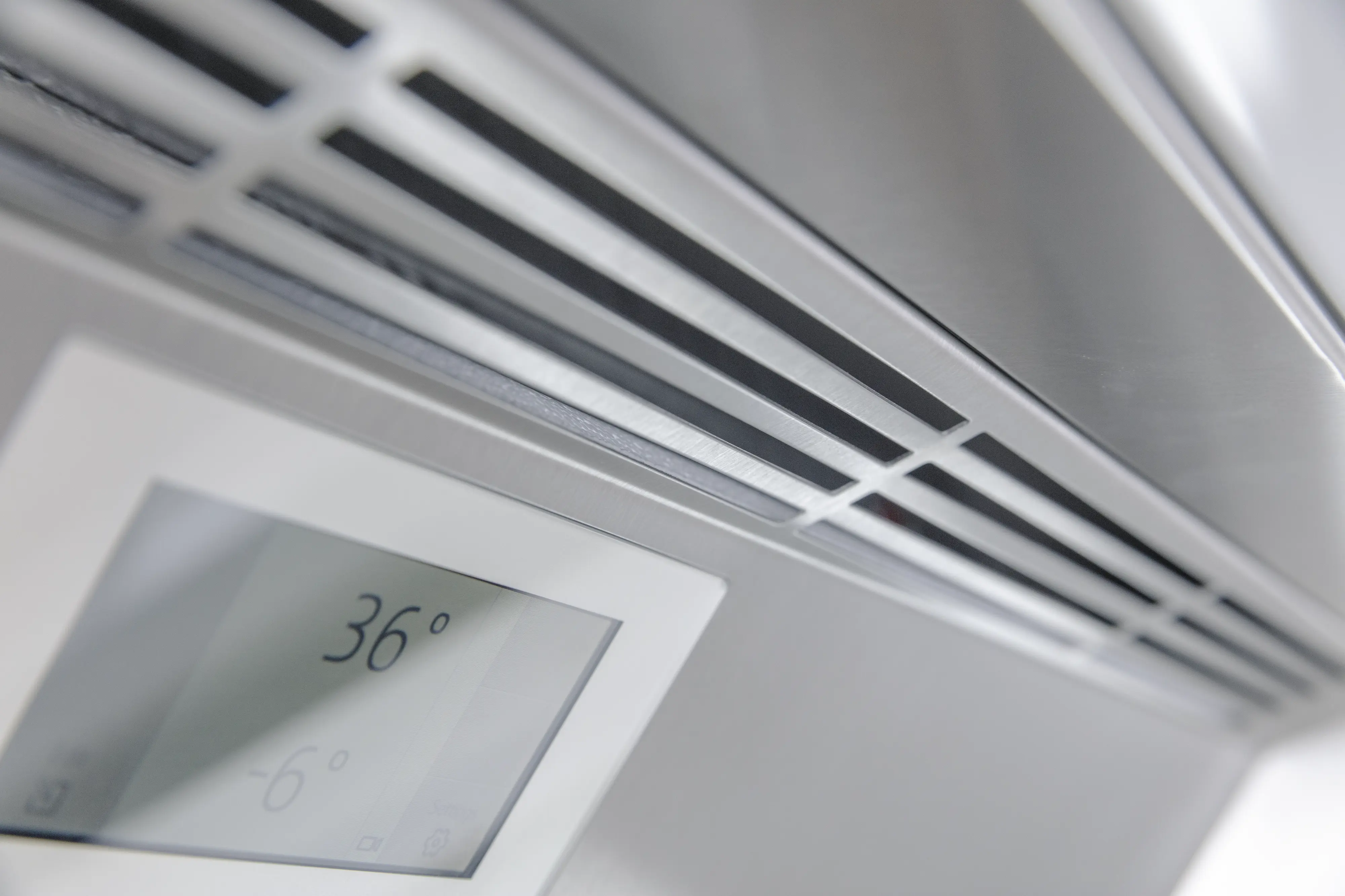 Freedom® Built-in Refrigerator Column 24'' Panel Ready T24IR905SP