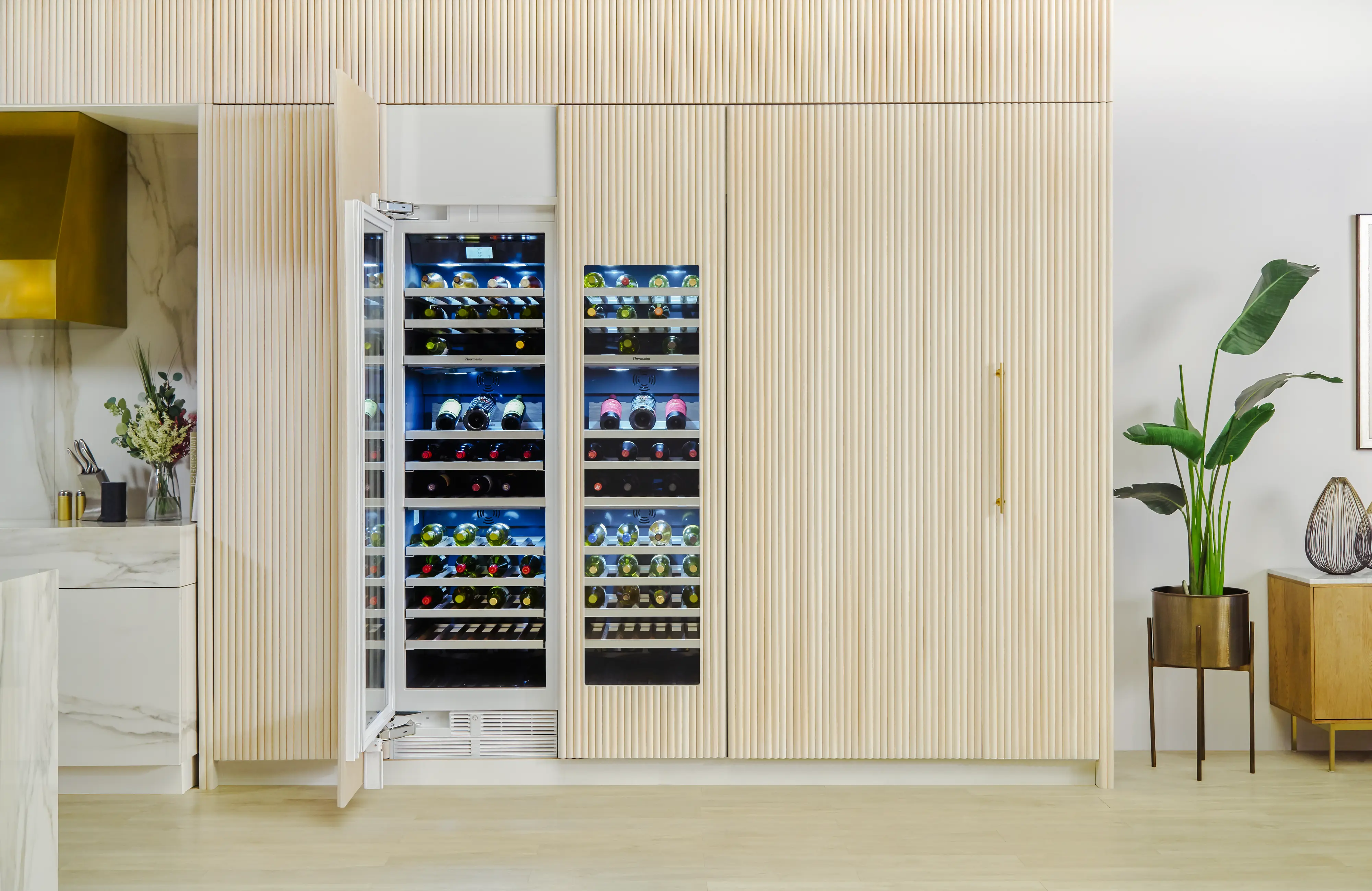 FreedomĀ® Built-in Wine Cooler 24'' Panel Ready T24IW905SP