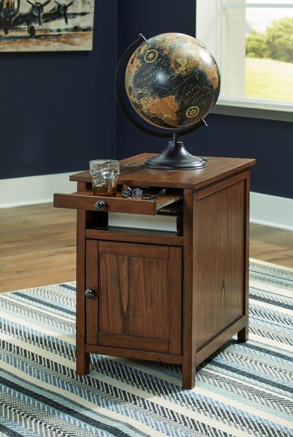 Treytown Brown Chairside Table T300117