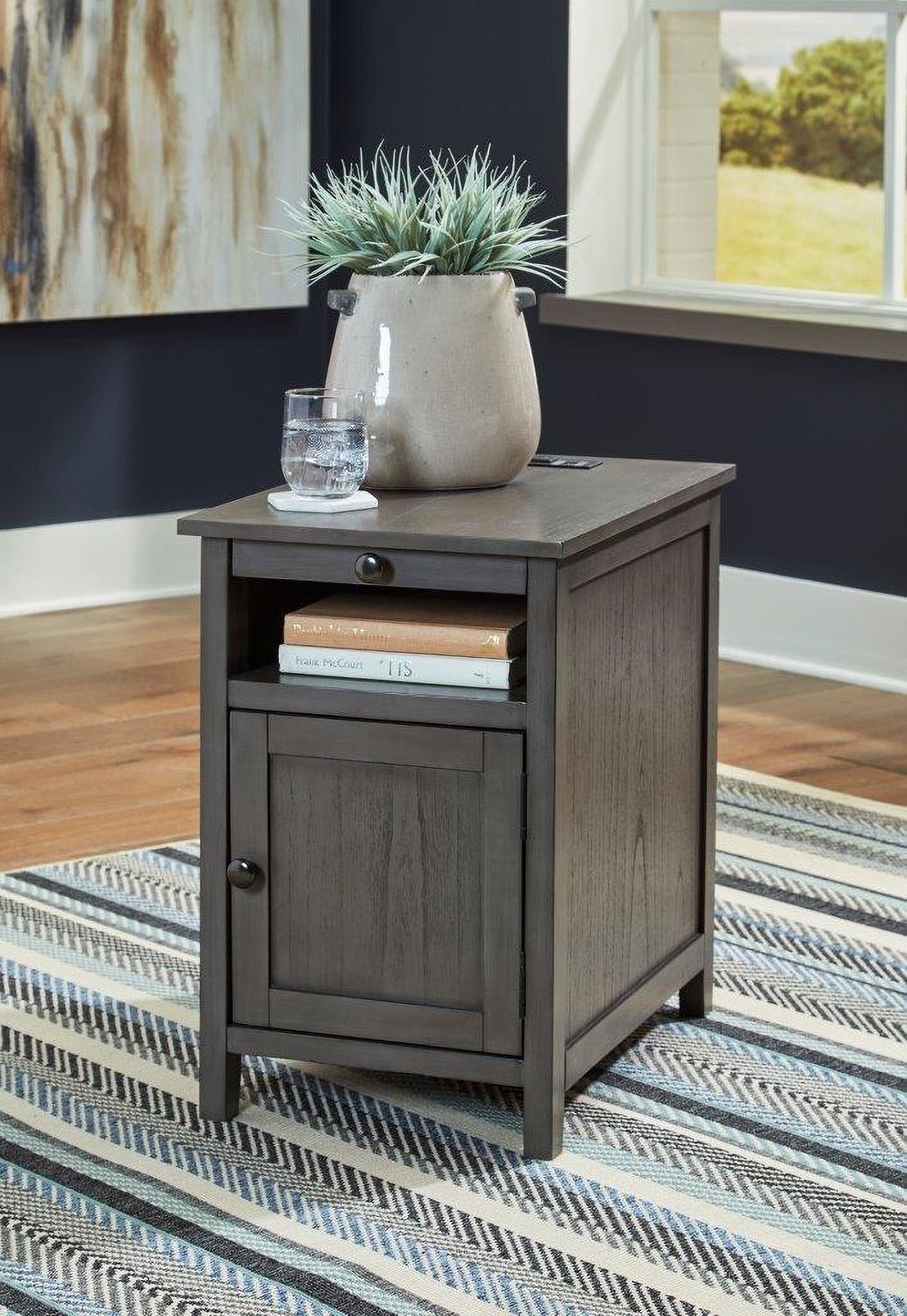 Treytown Gray Chairside Table T300317