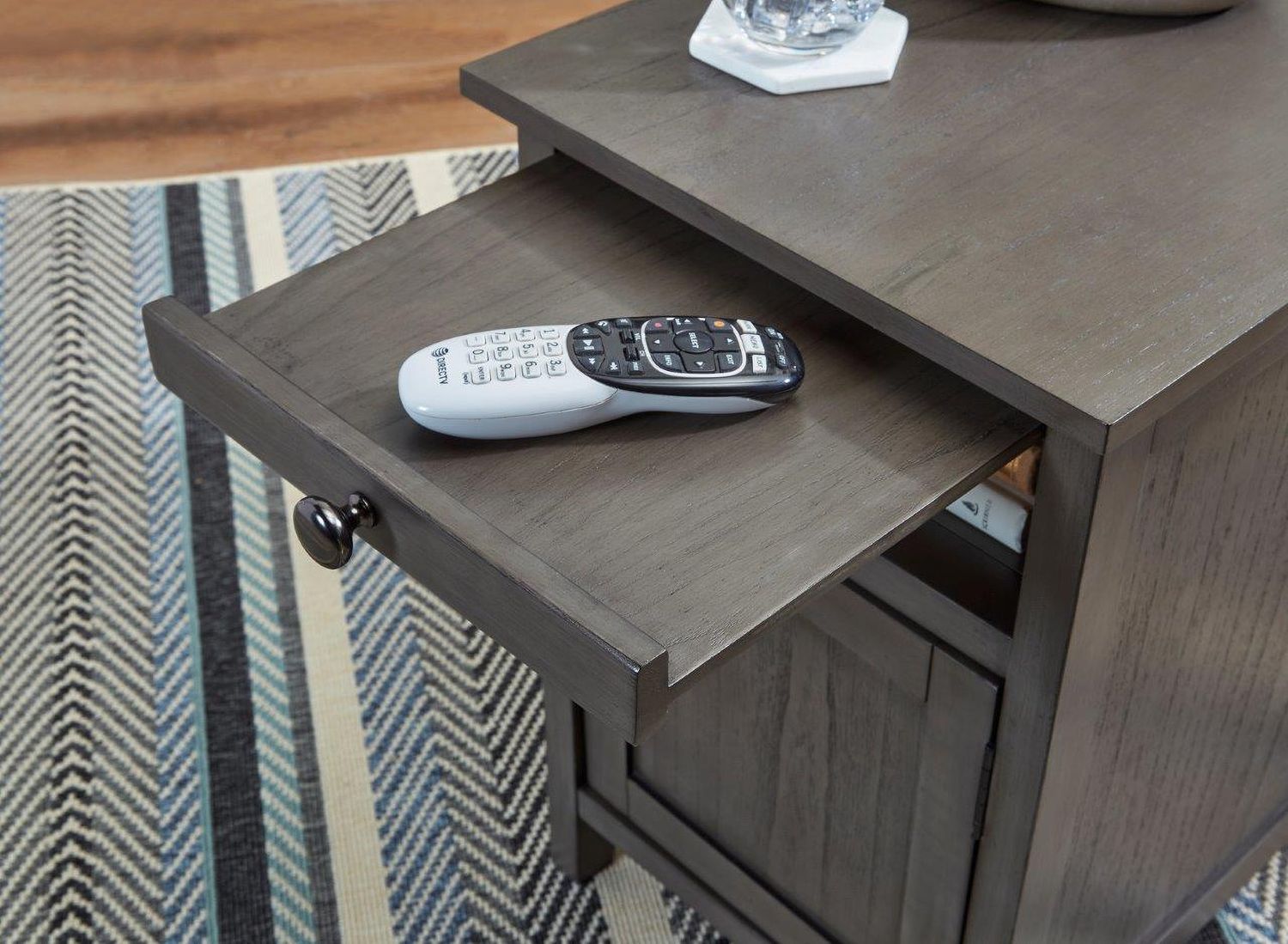 Treytown Gray Chairside Table T300317
