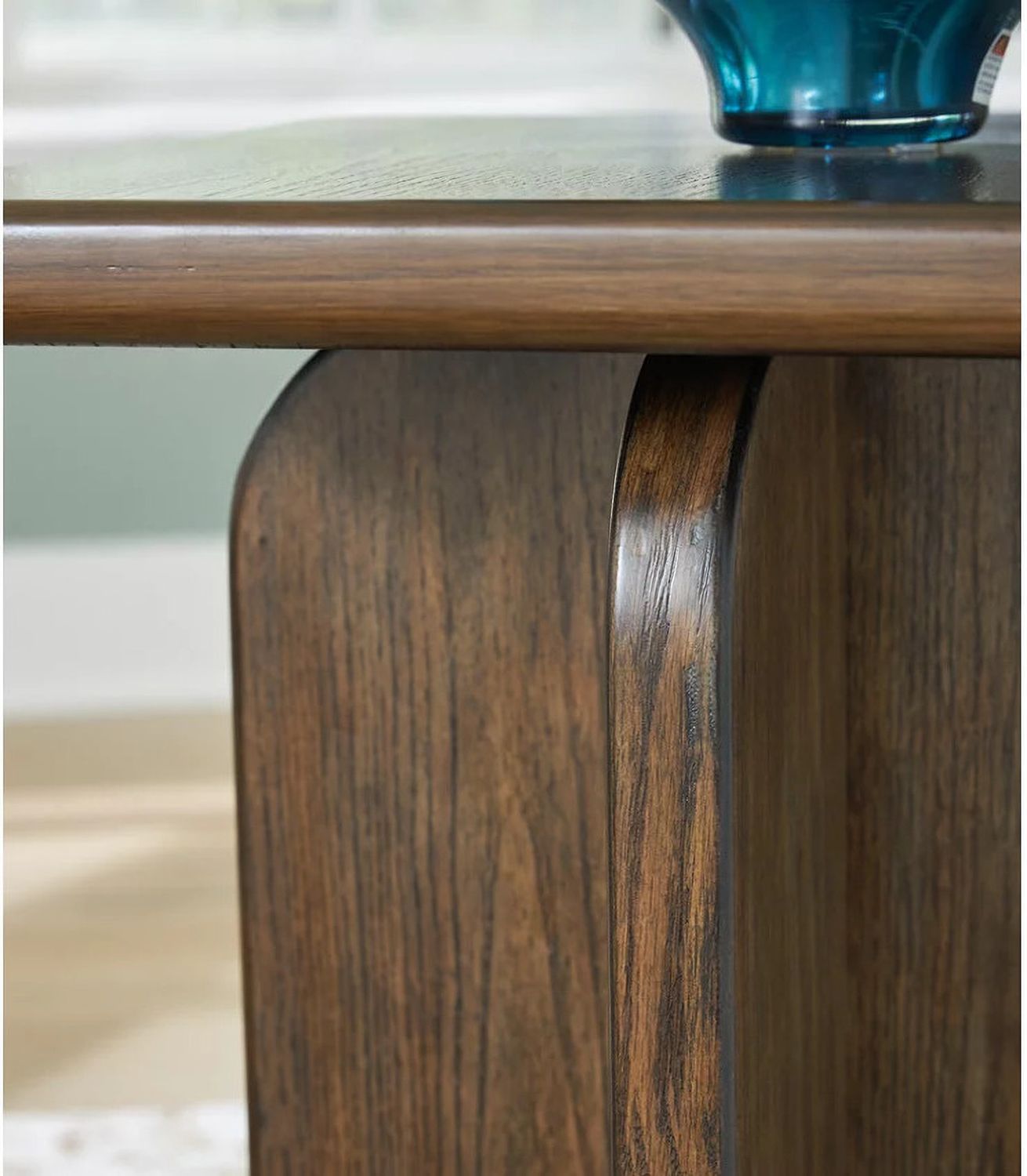 Shawbeck Table Set of 2 In Medium Brown T31512
