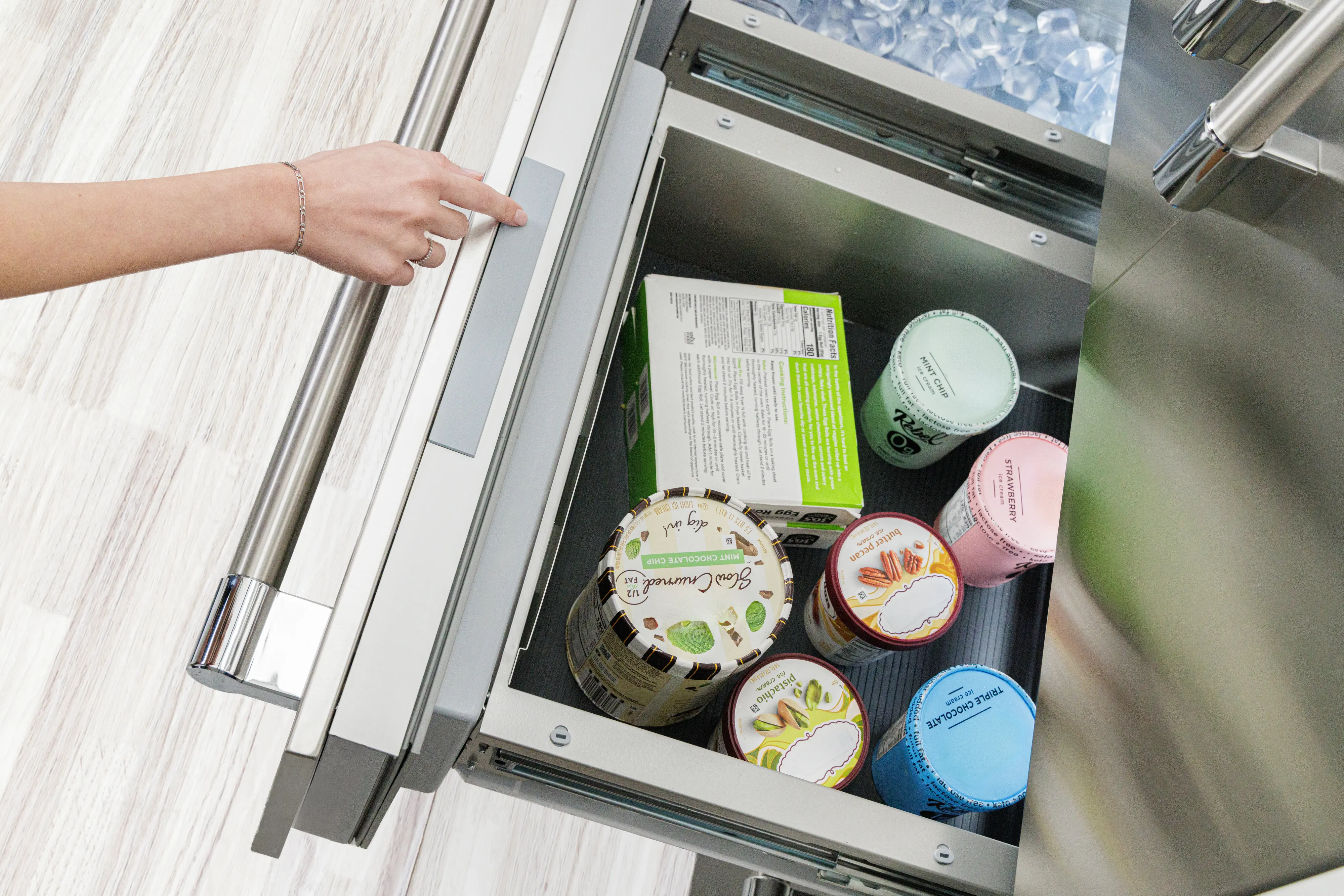 Freedom® Built-in French Door Bottom Freezer 36'' Professional T36BT120NS