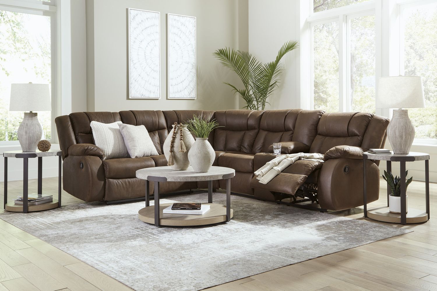 Darthurst Light Brown Table Set of 3 T38313