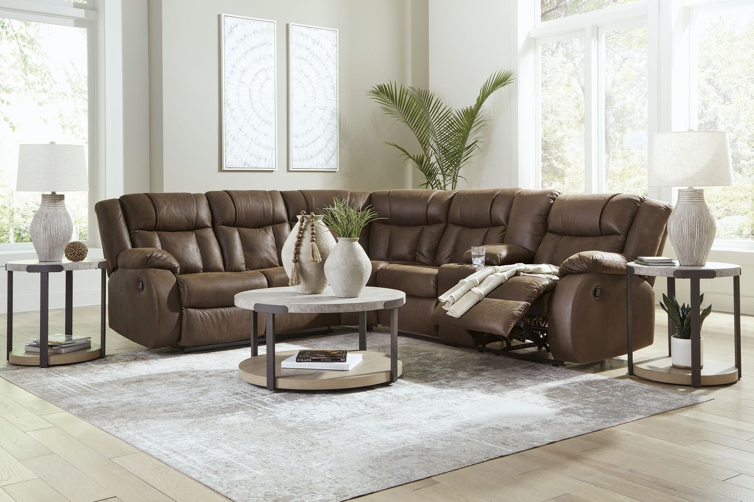 Darthurst Light Brown Table Set of 3 T38313