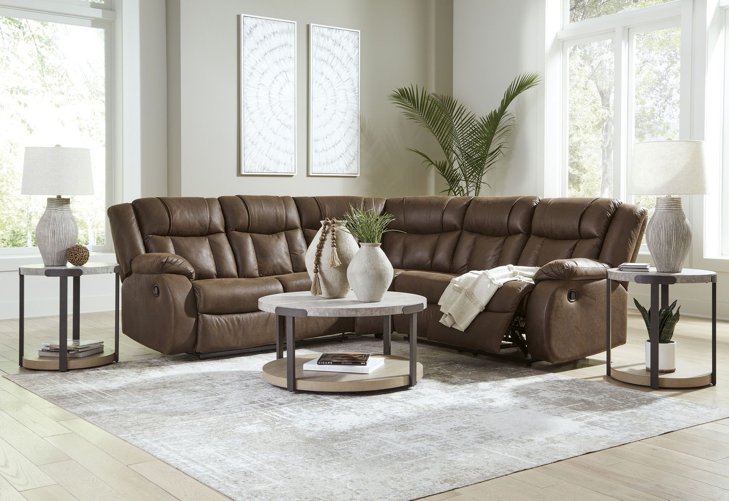 Darthurst Light Brown Table Set of 3 T38313