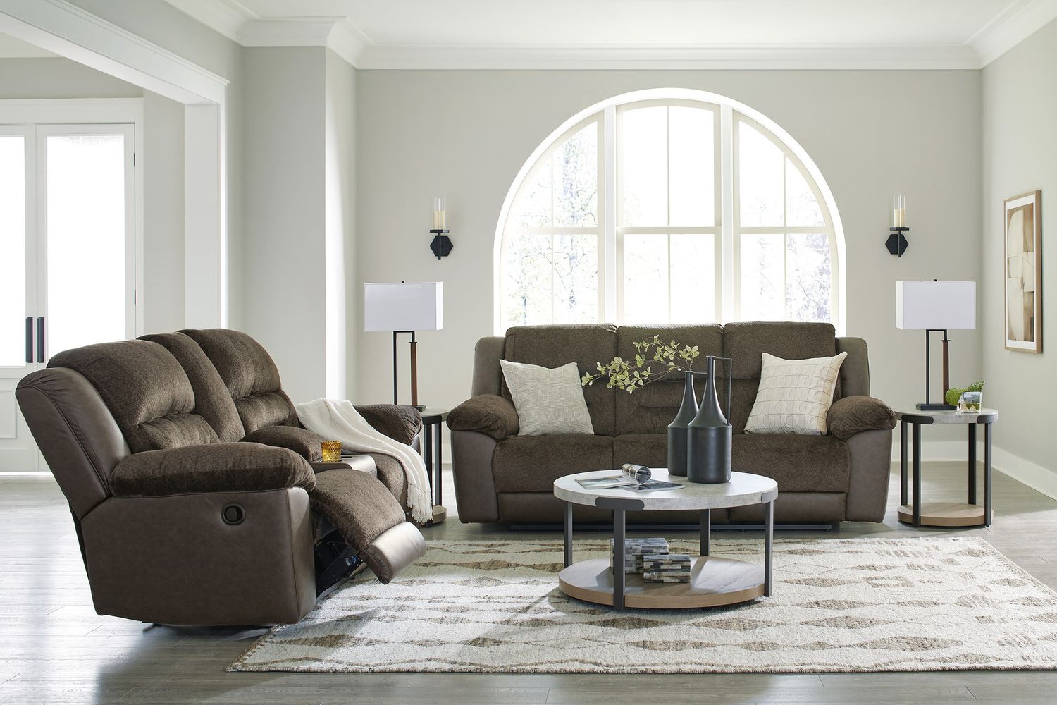 Darthurst Light Brown Table Set of 3 T38313