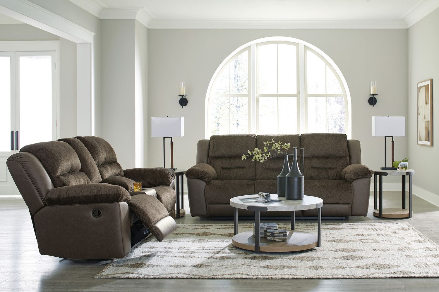 Darthurst Light Brown Table Set of 3 T38313