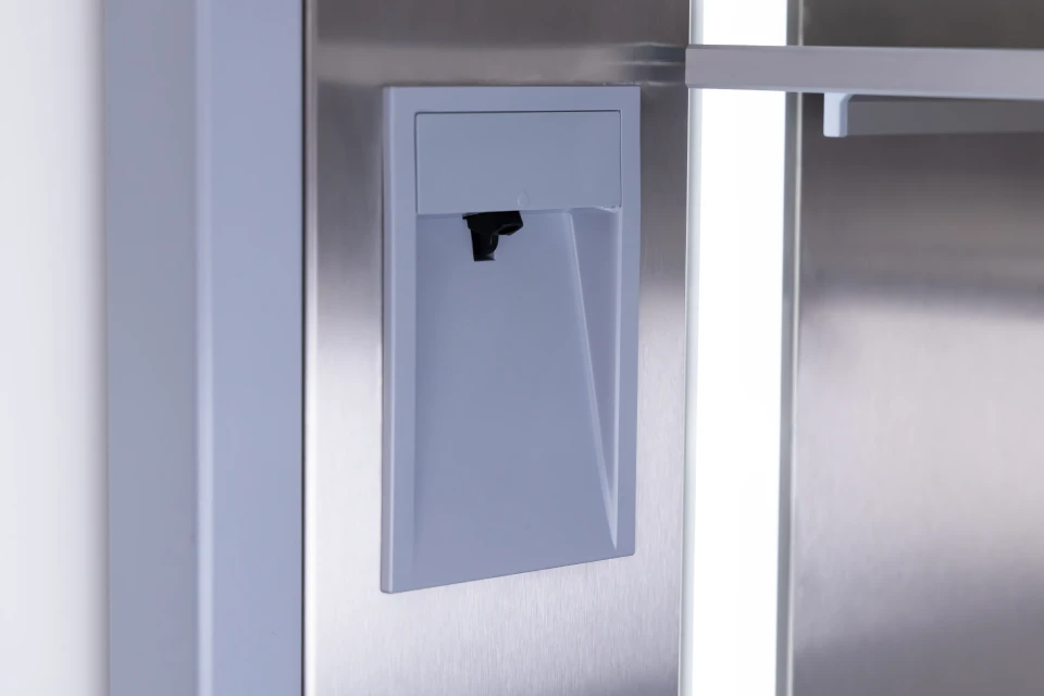 Sleek internal water dispenser with filter removes 99% impurities, stores up to 4 preset auto fills