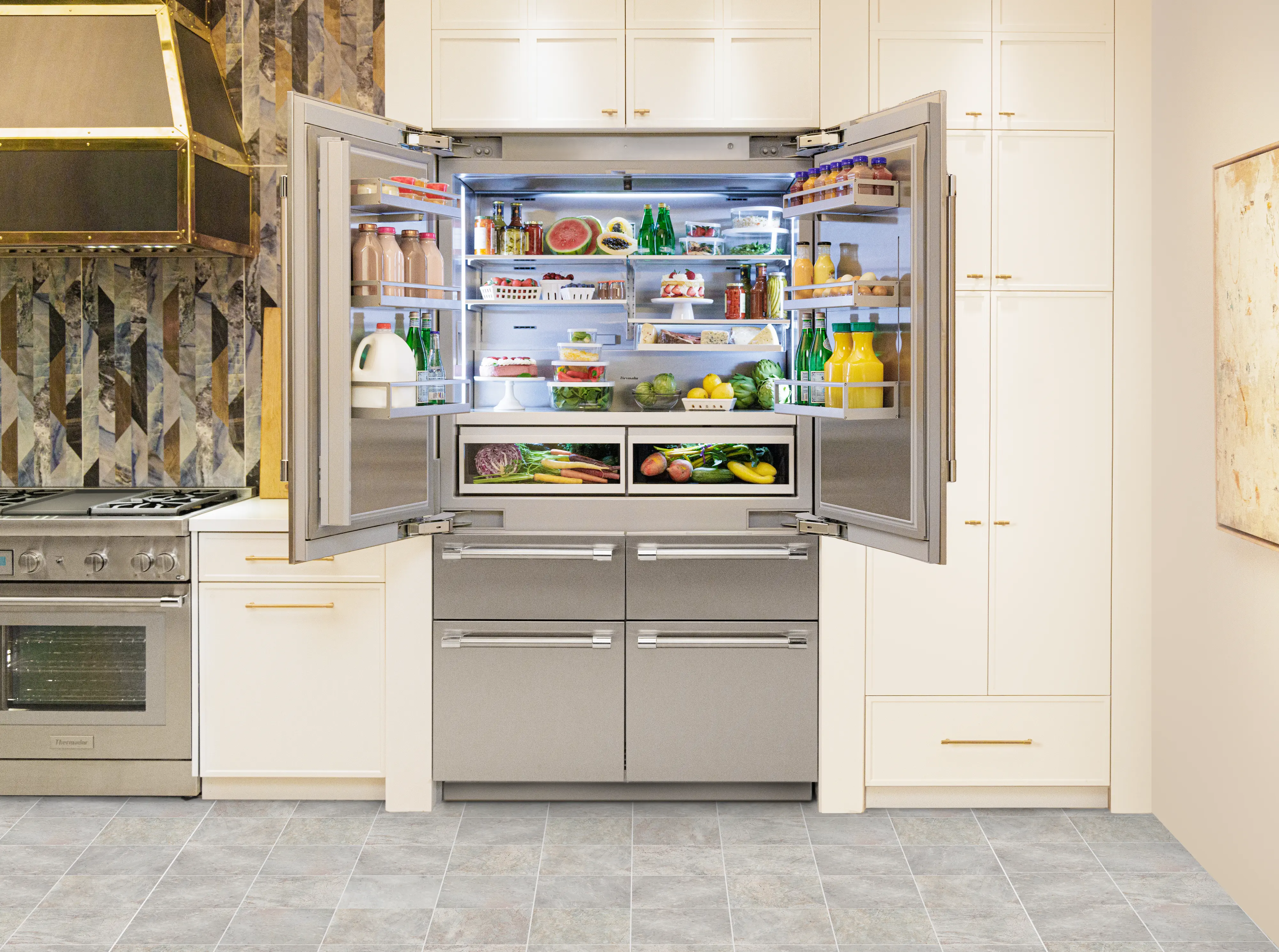 Freedom® Built-in French Door Bottom Freezer Professional T48BT120NS