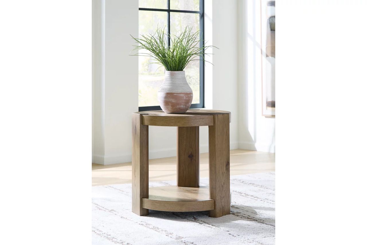 Flangren End Table In Light Brown T5536