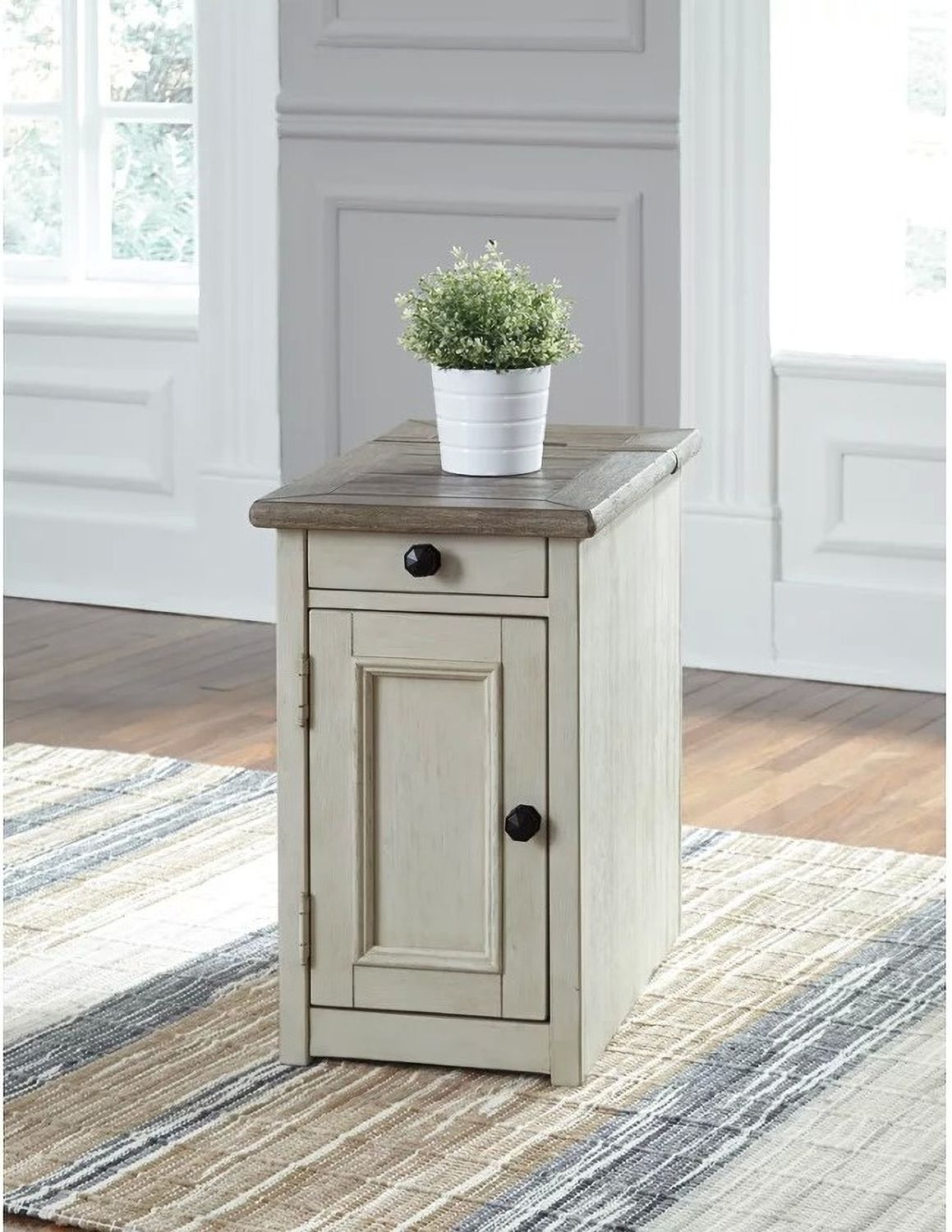 Bolanburg Weathered Gray Chair Side End Table T6377