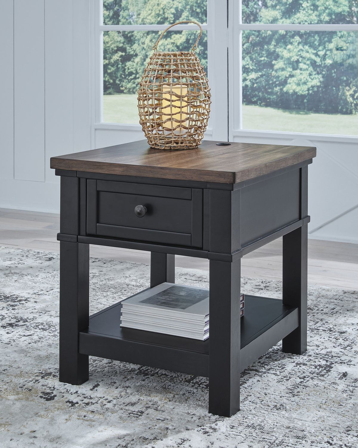 Wildenauer End Table In Brown and Black T6643