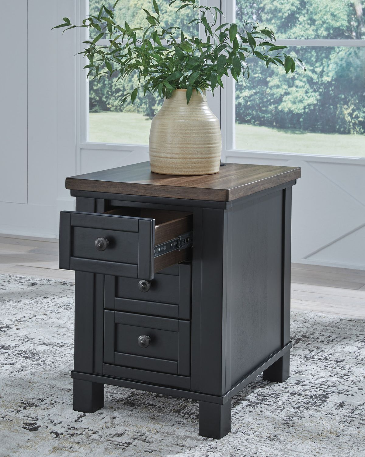 Wildenauer Chairside End Table In Brown and Black T6647