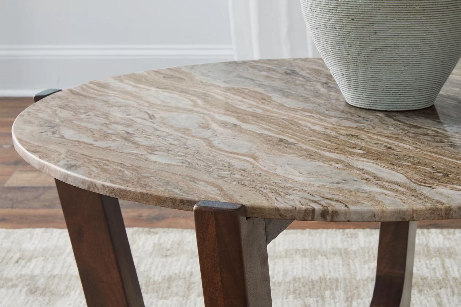 Tanidore Coffee Table In Warm Brown T6678