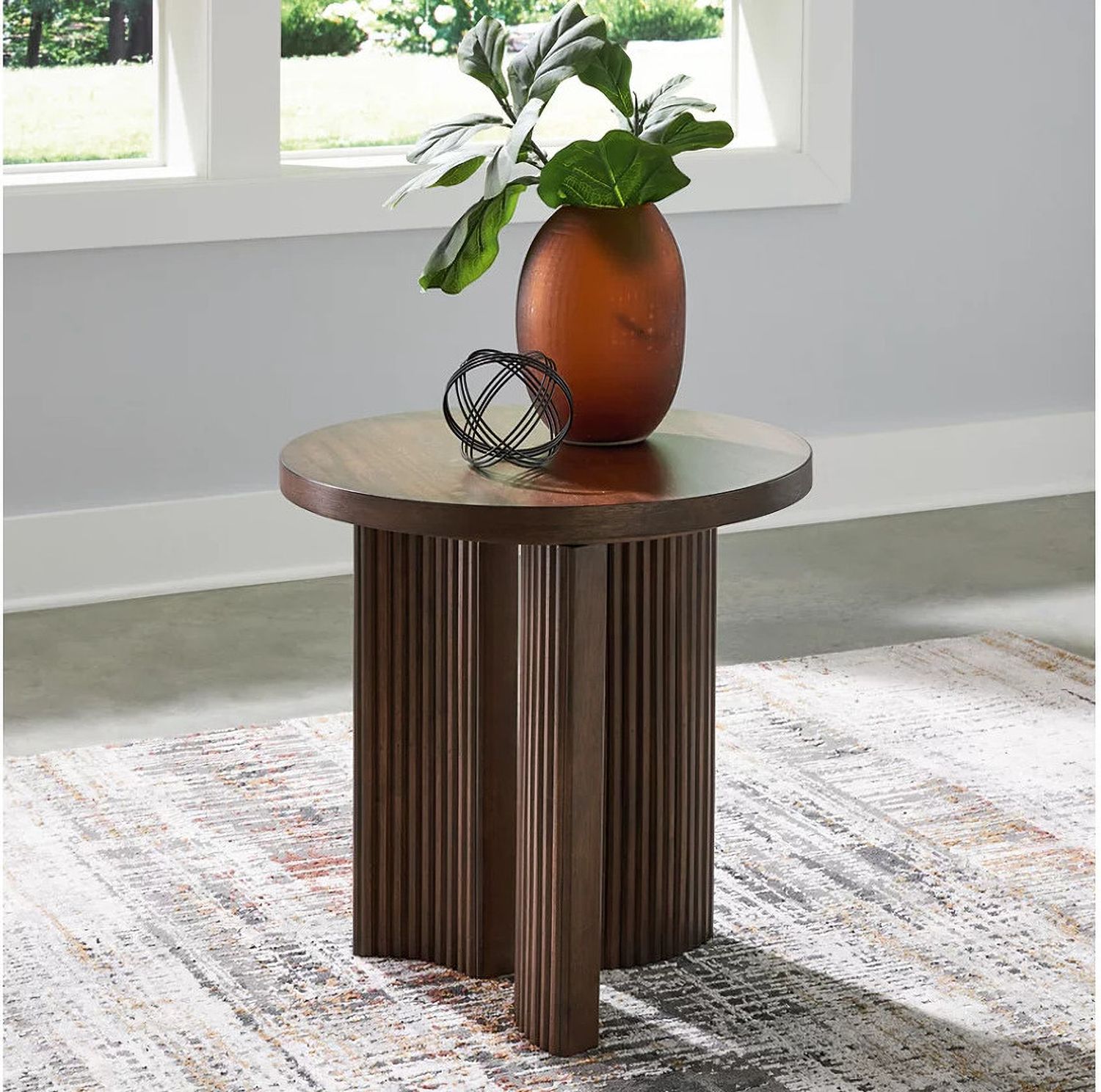 Korestone Rund End Table In Dark Brown T6896