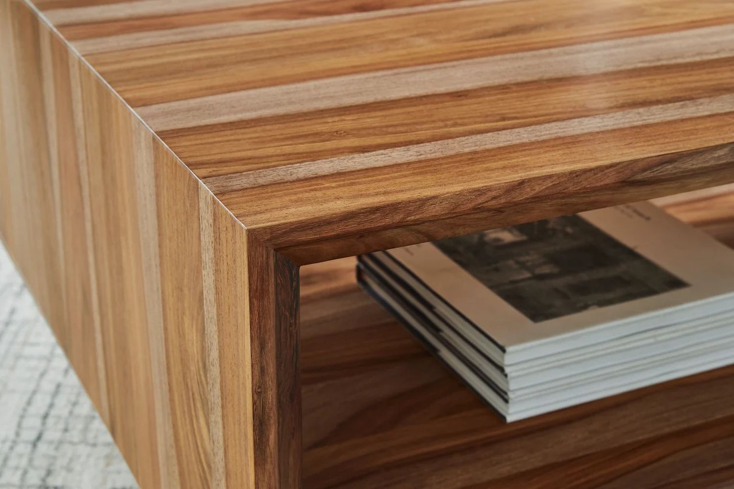 Dressonni Coffee Table In Brown T6901