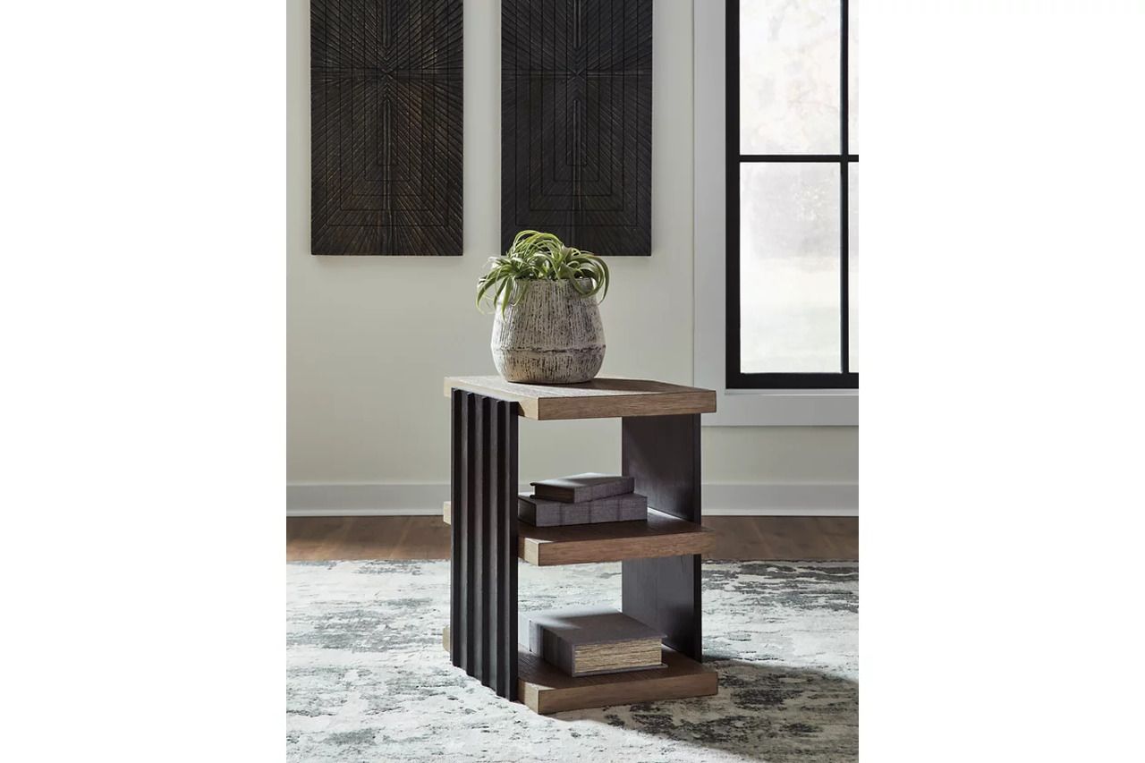 Rylandyn End Table In Light Brown and Black T7213
