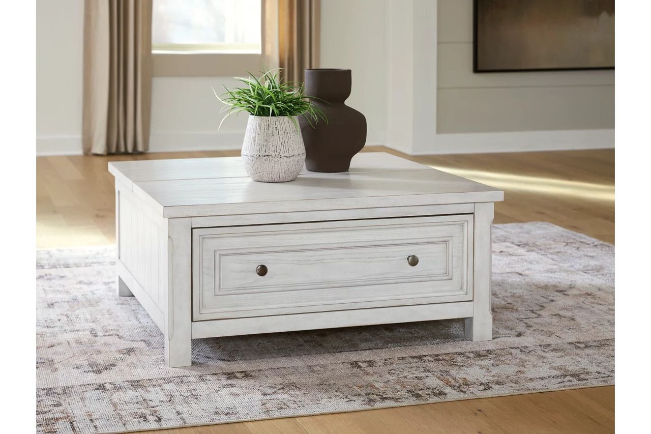 Robbinsdale Lift-Top Coffee Table In Antique White T72900