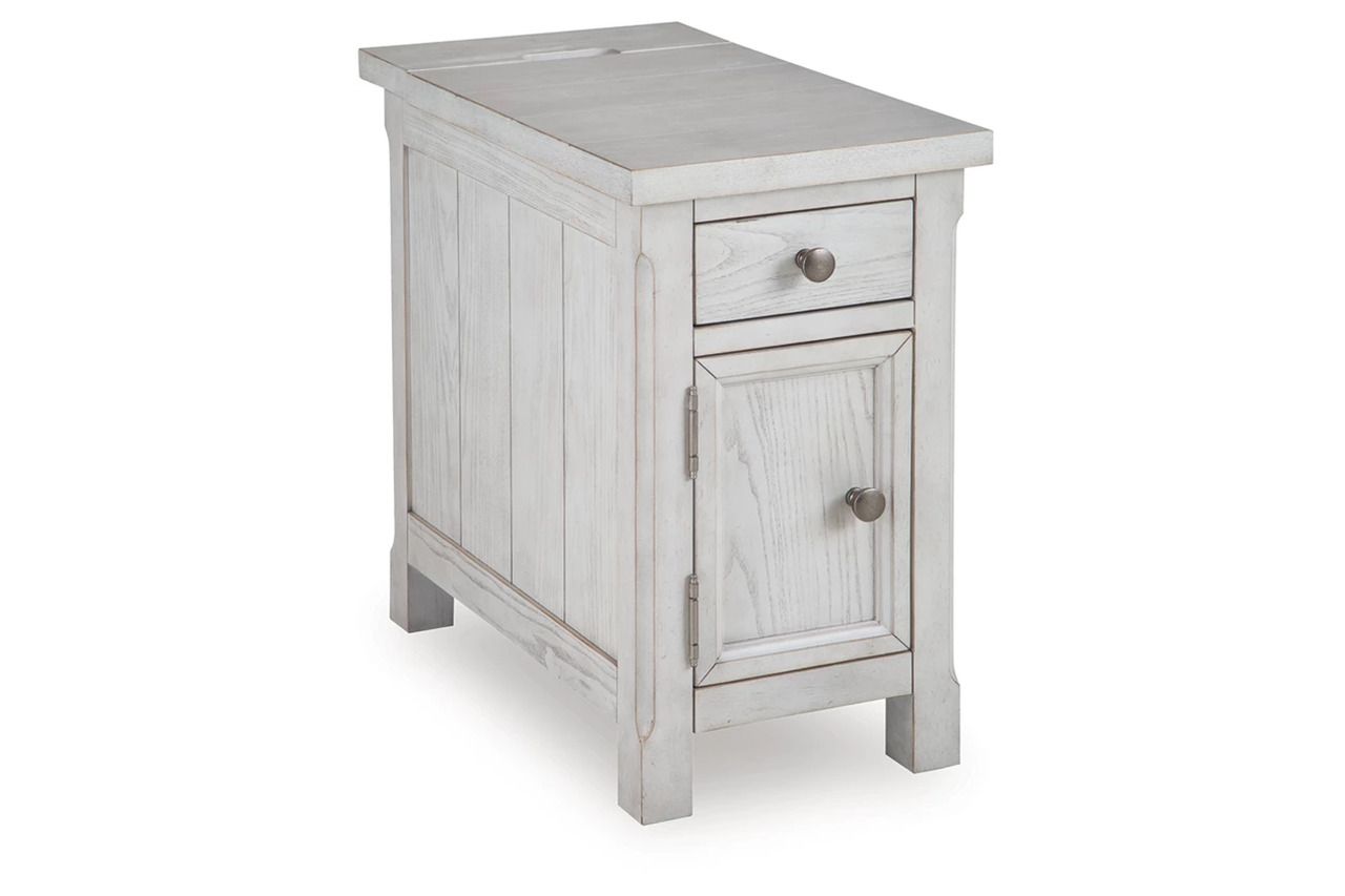 Robbinsdale Chairside End Table In Antique White T7297