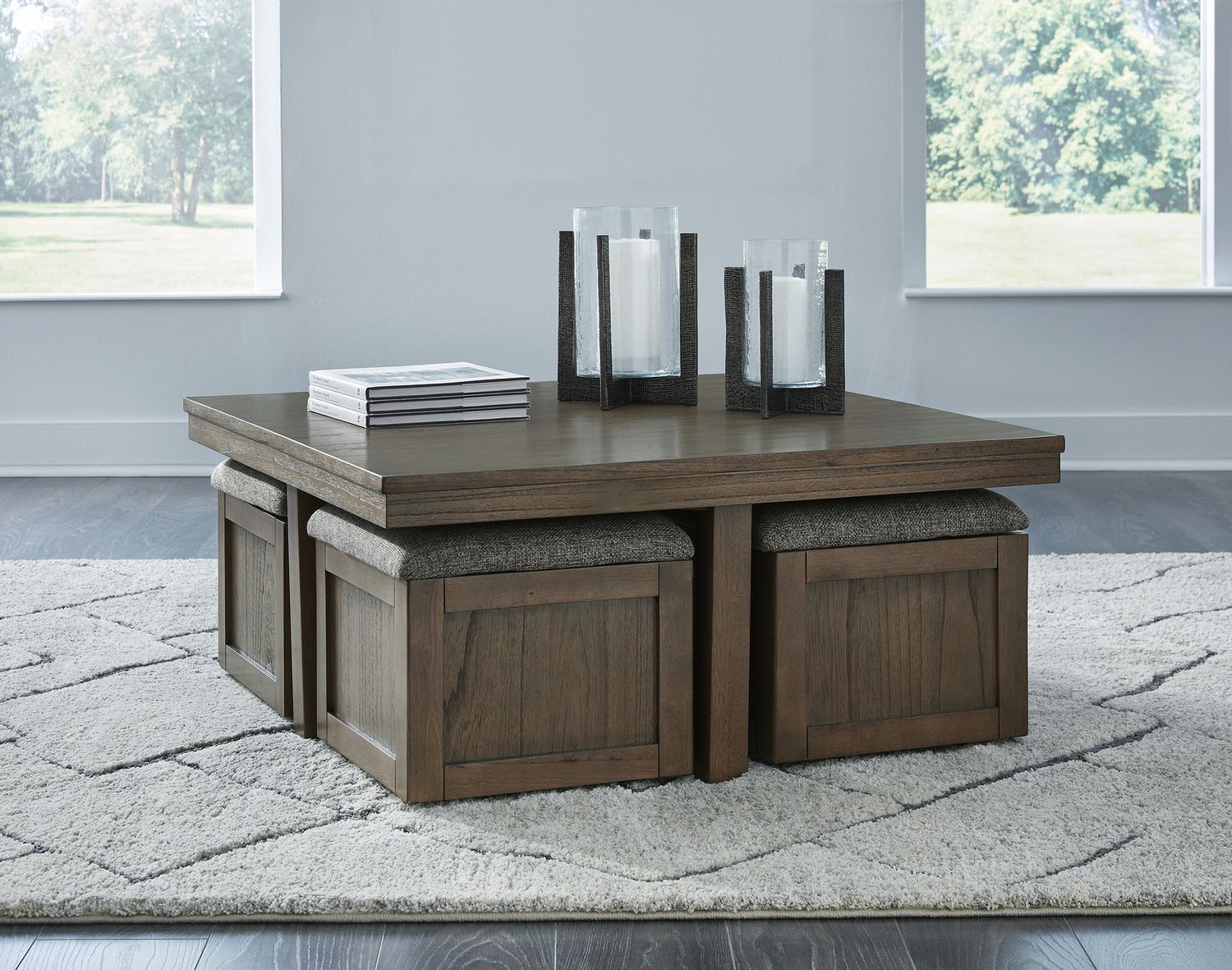 Boardernest Brown Coffee Table With 4 Stools T73820