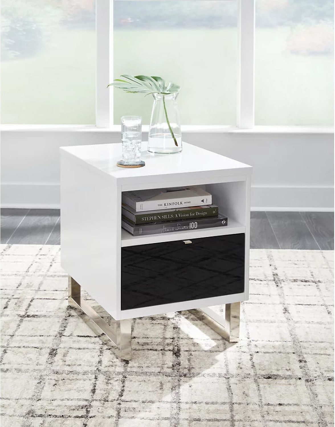 Gardoni Chairside End Table In White And Black T7567