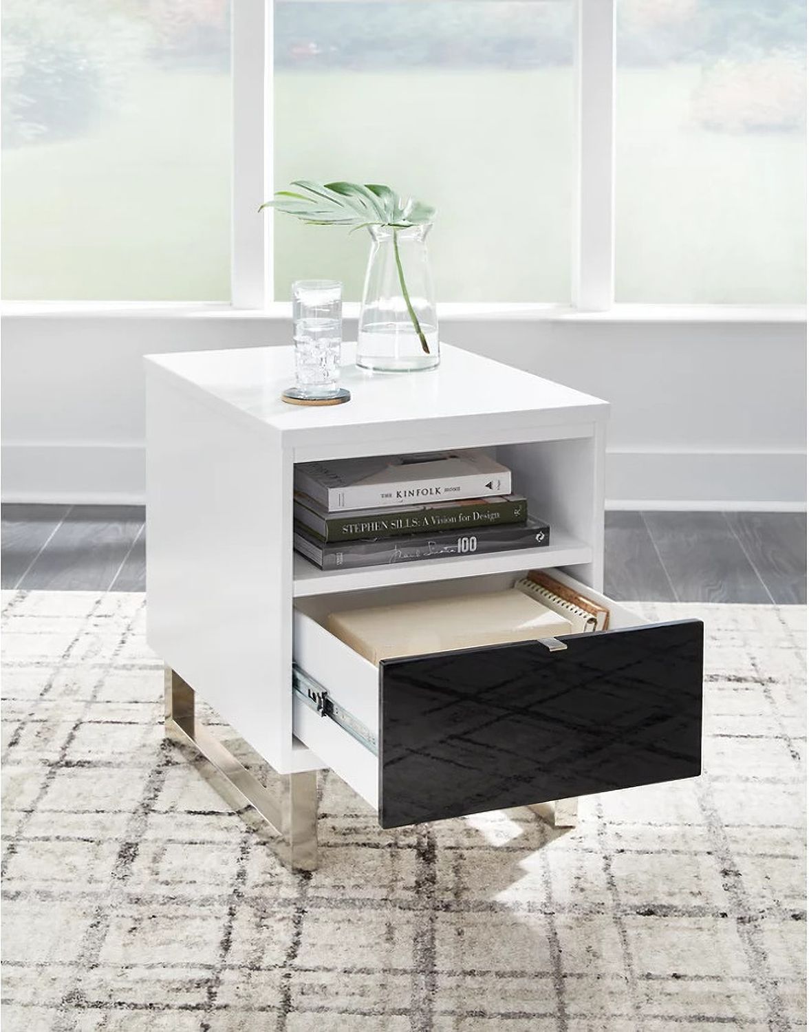 Gardoni Chairside End Table In White And Black T7567