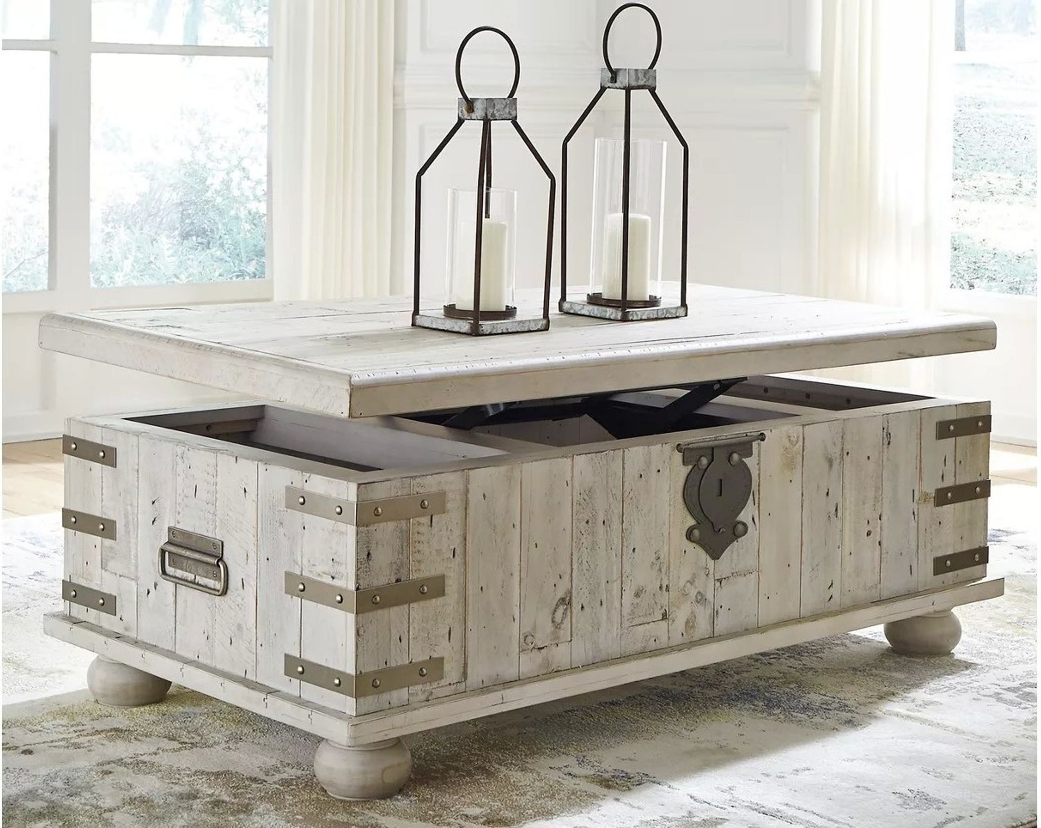 Carynhurst White Lift Top Cocktail Table T7579