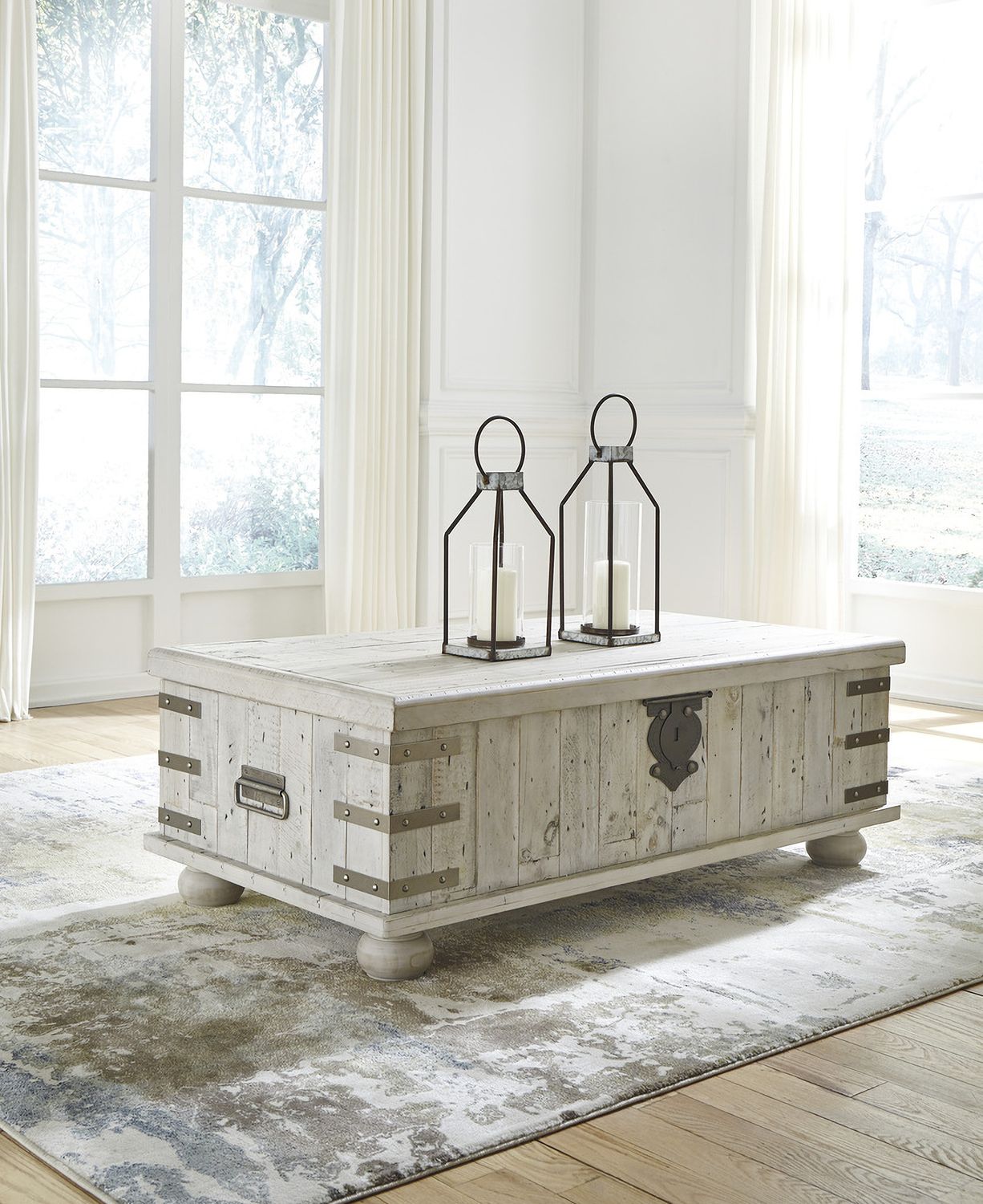 Carynhurst White Lift Top Cocktail Table T7579