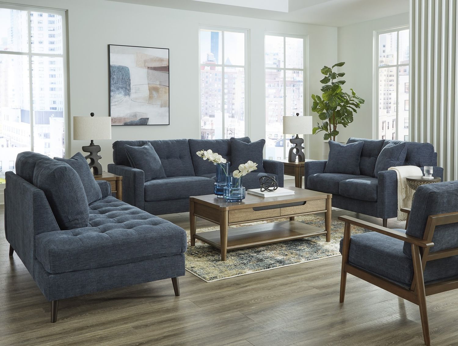 Roanhowe End Table In Brown T7693
