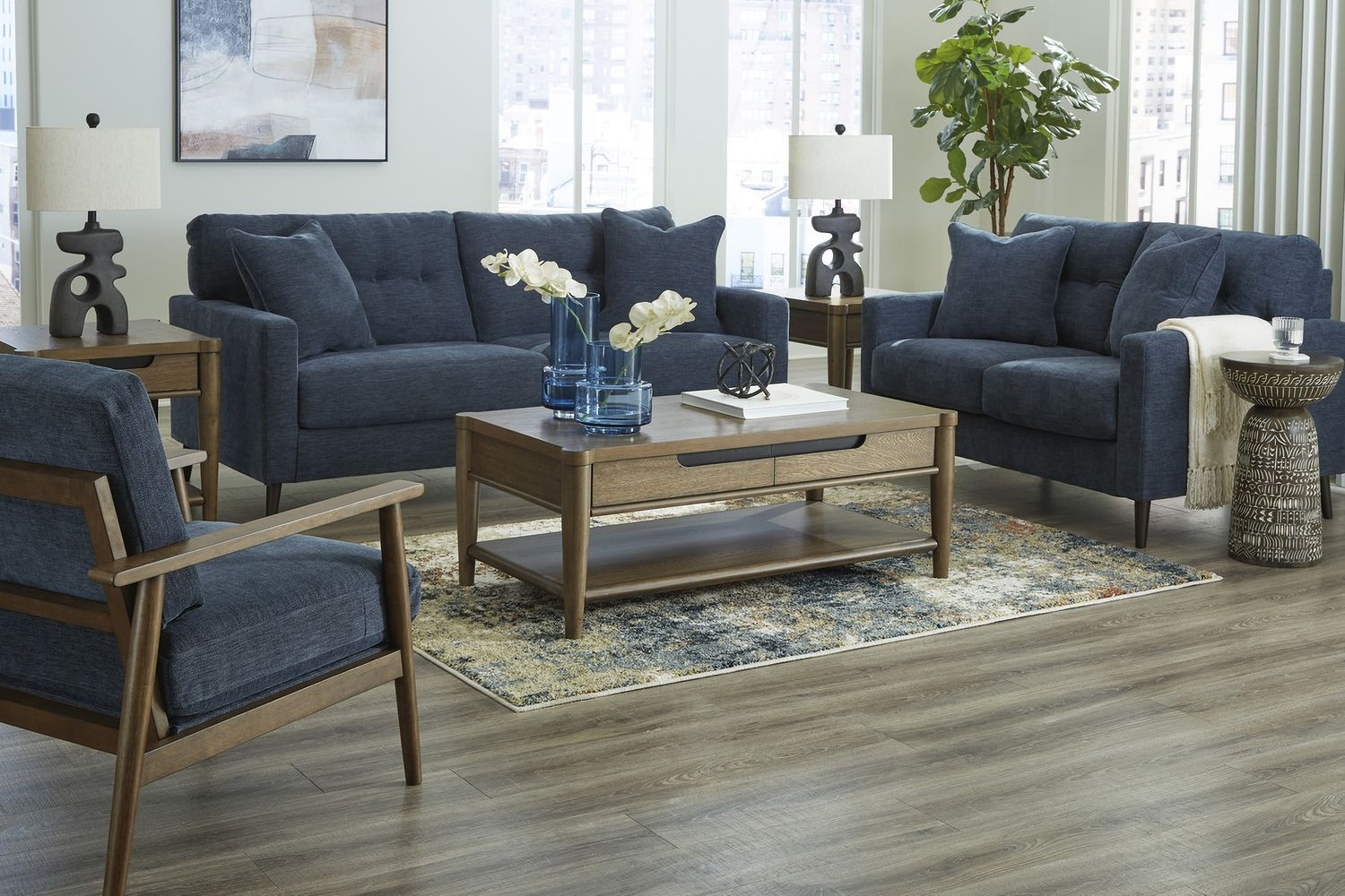 Roanhowe End Table In Brown T7693