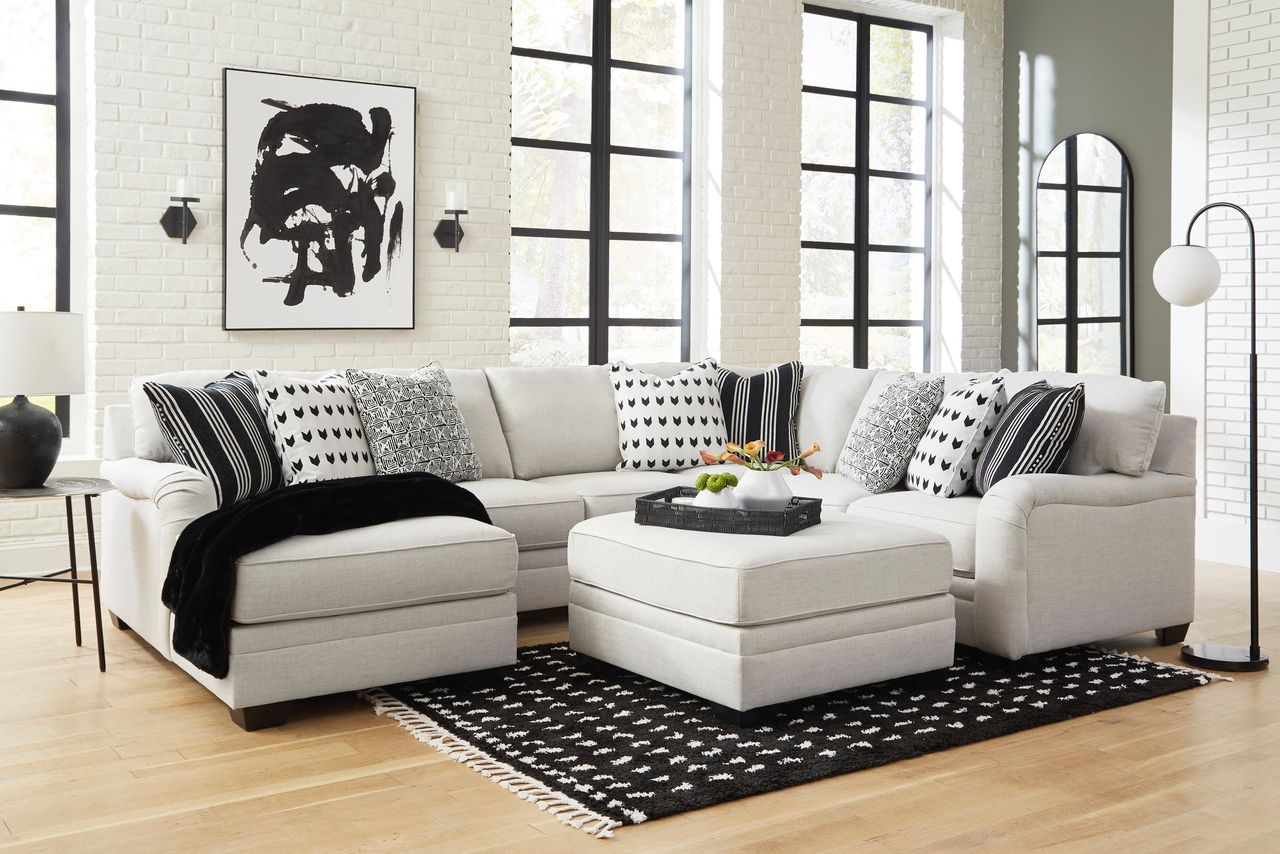 Laverford Black And Chrome Round End Table T8366