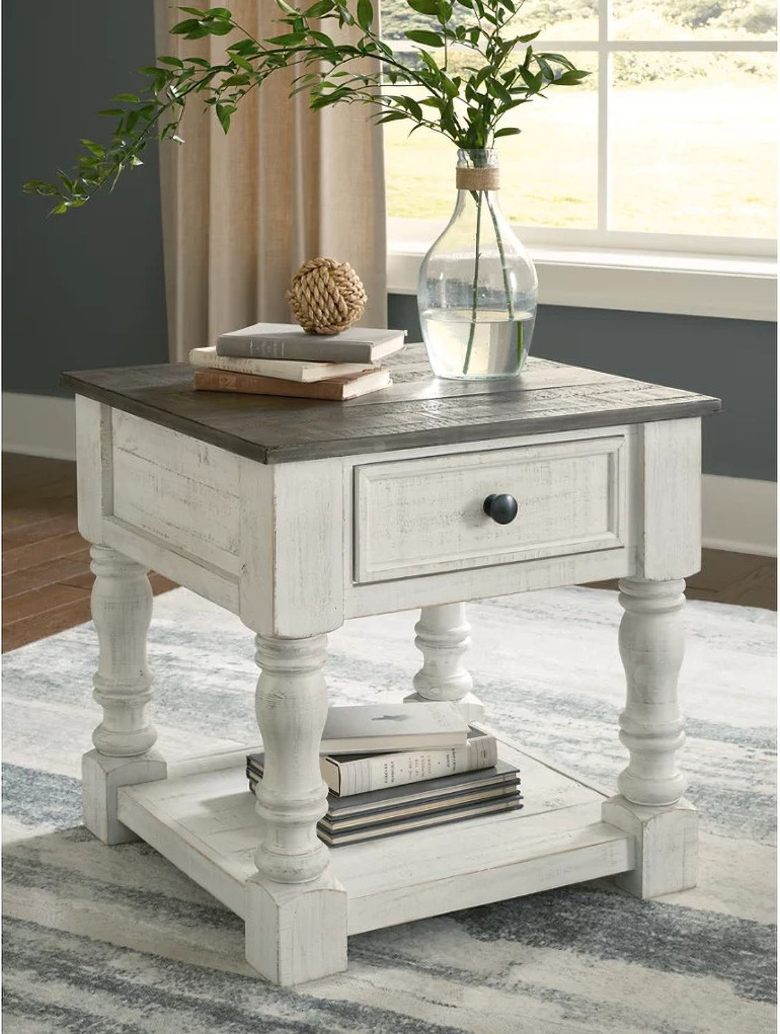 Havalance White/Gray Square End Table T9942