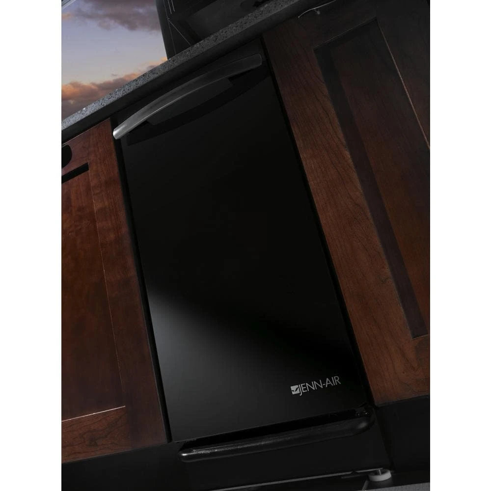 Panel-Ready 15" Trash Compactor view 8