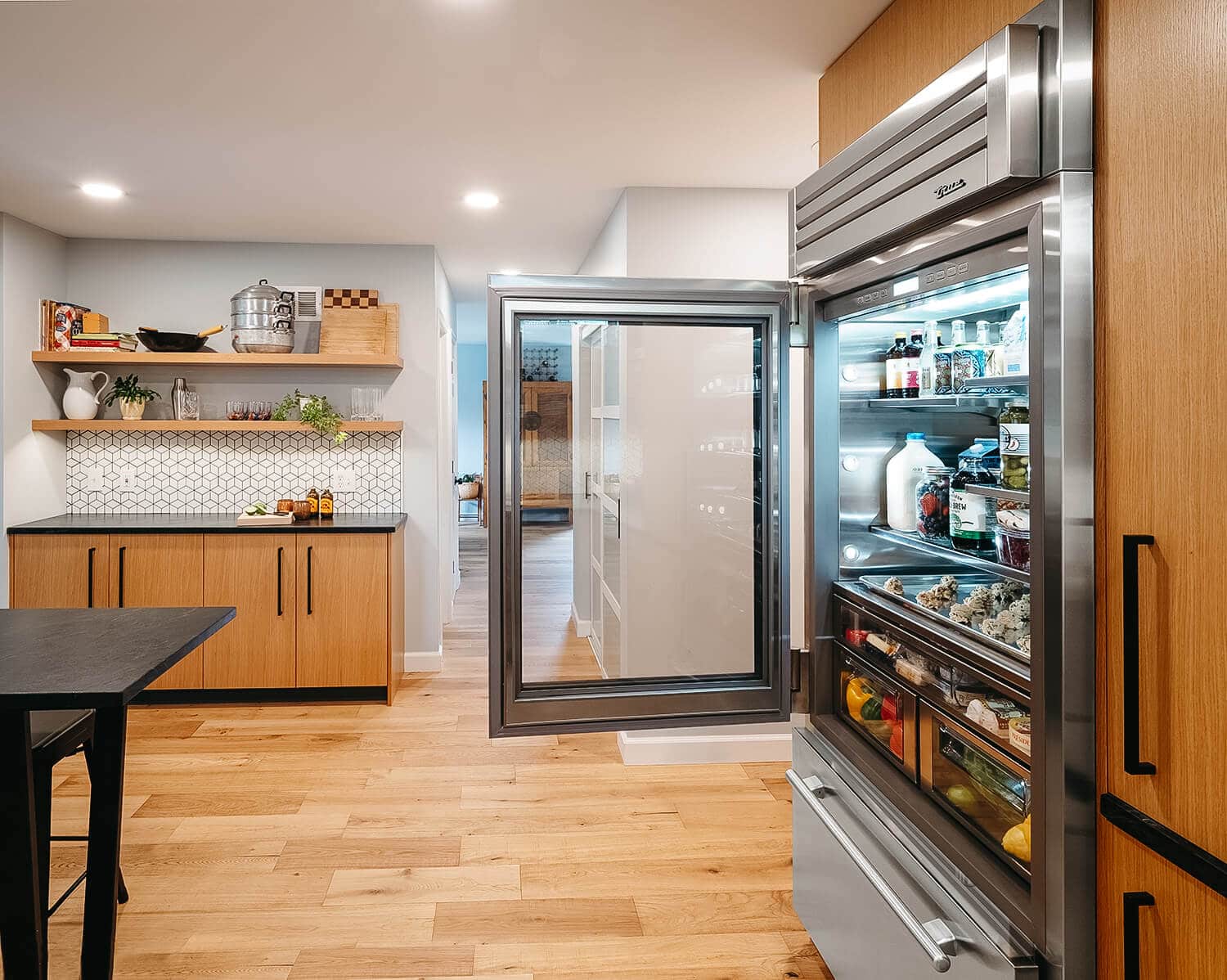Refrigerator with Bottom Freezer, Left Hinged TR30RBFLSGA