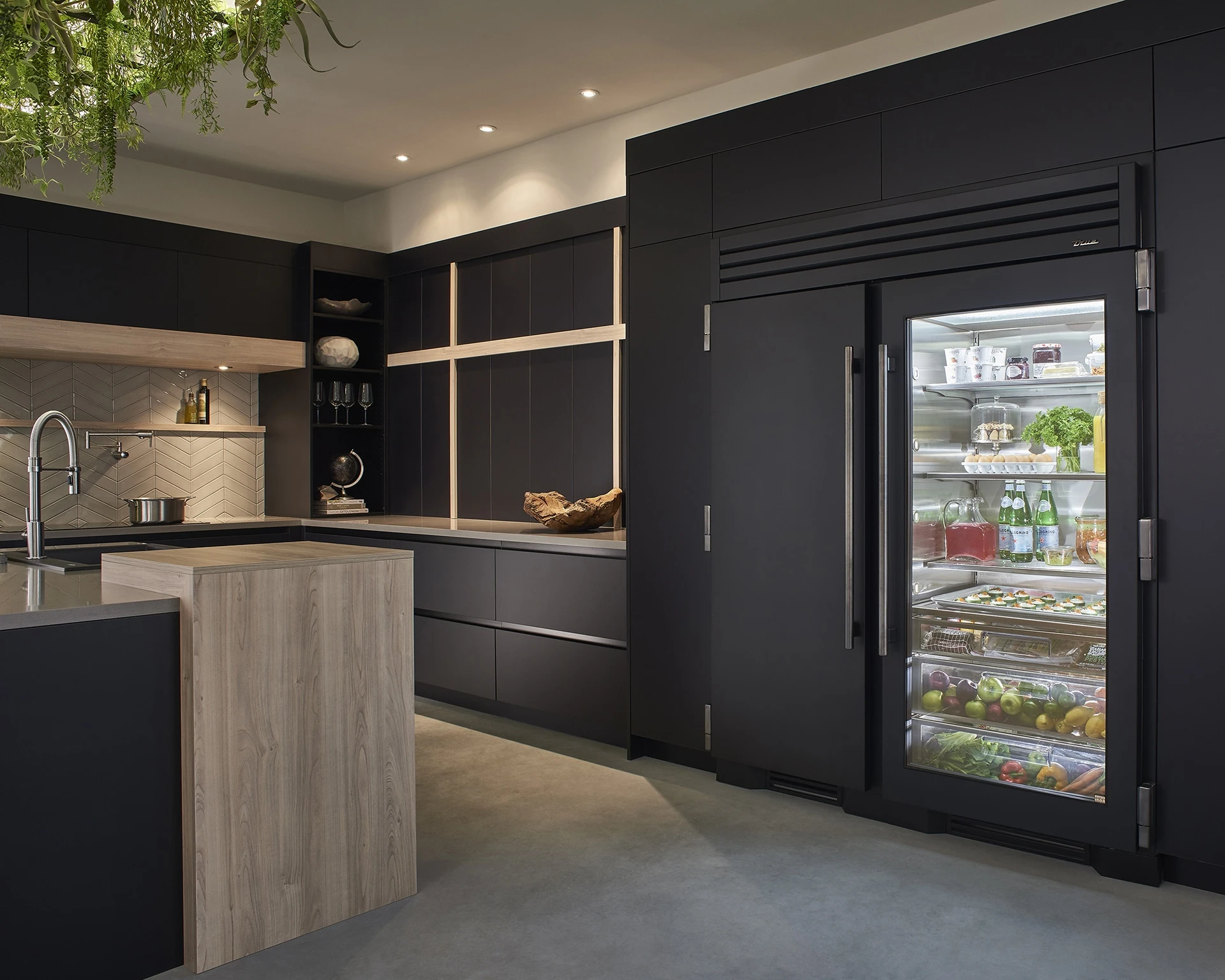 Freezer Column, Right Hinged, Ultra Matte Black, Copper Hardware TR36FRZRSSC085H03